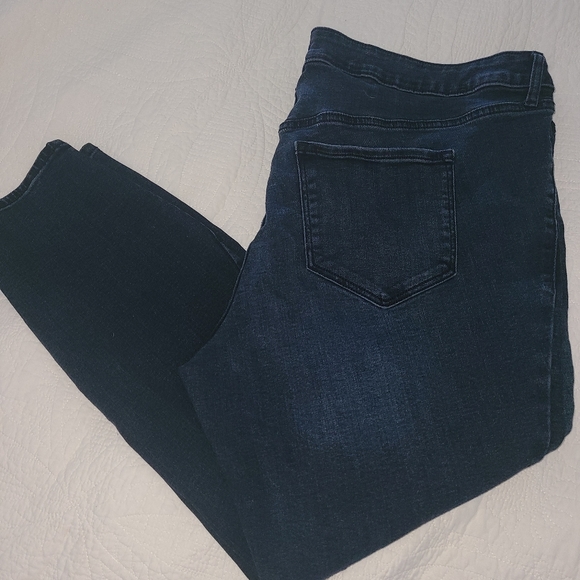 Old Navy High-Rise Rockstar Super Skinny Jeans, Size 22 - Picture 3 of 4